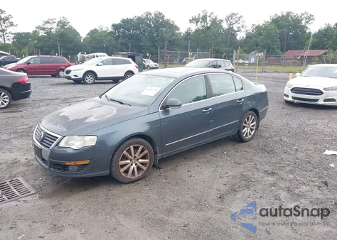 2010 Volkswagen Passat Komfort from USA, damaged, VIN WVWJK7AN3AP028224